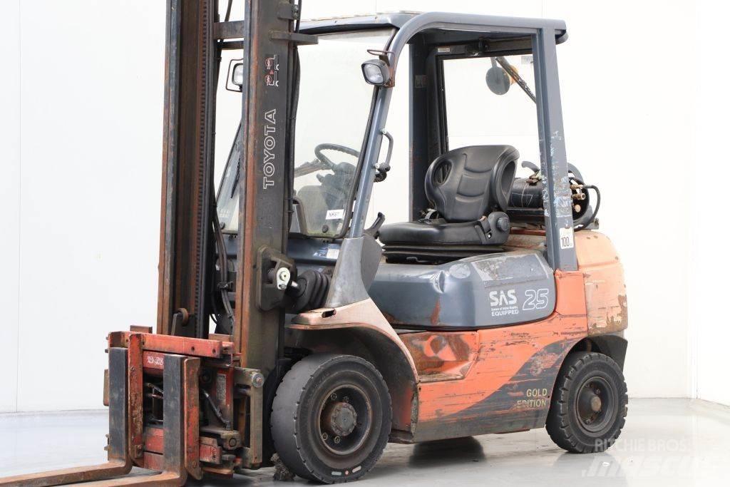Toyota 42-7FGF25 Gas Stapler