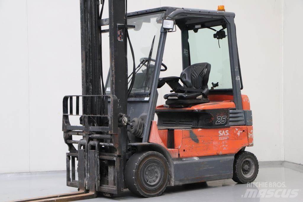 Toyota 7FBMF25 Elektro Stapler