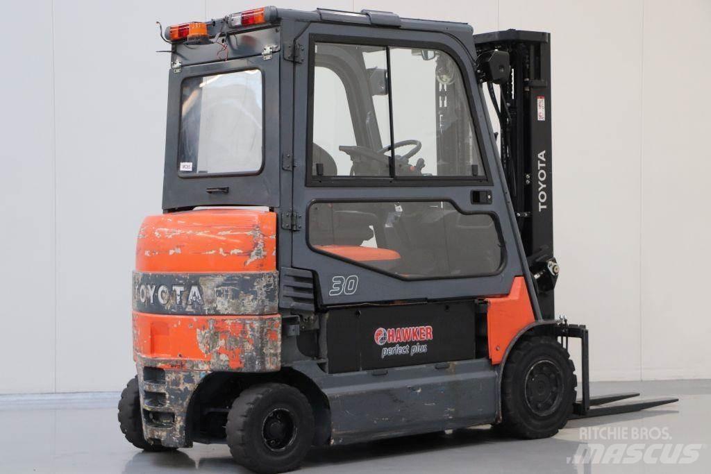 Toyota 7FBMF30 Elektro Stapler
