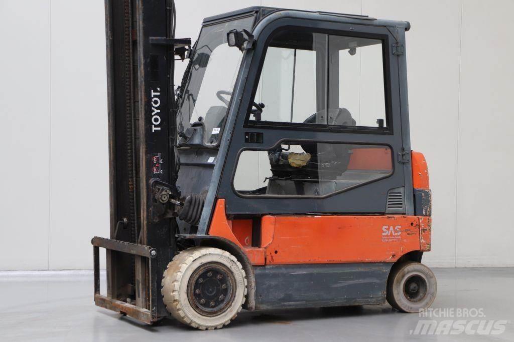 Toyota 7FBMF30 Elektro Stapler