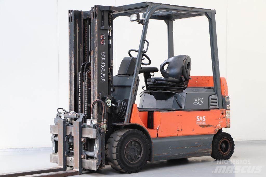 Toyota 7FBMF30 Elektro Stapler