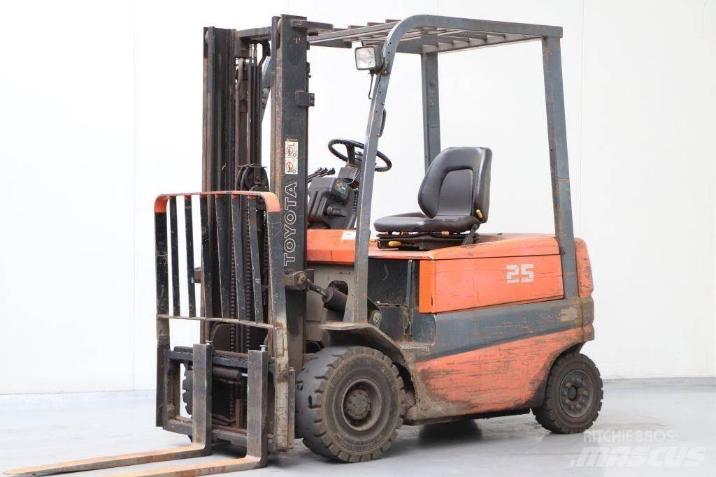 Toyota FBMF20 Elektro Stapler