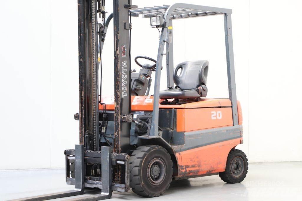 Toyota FBMF20 Elektro Stapler
