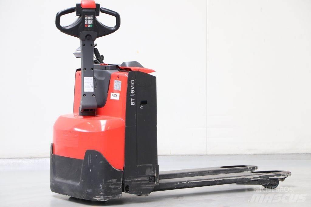 Toyota LWE140 Niedergabelstapler