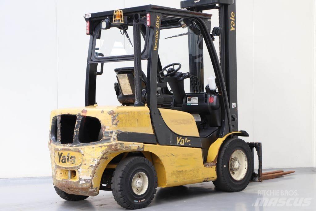 Yale GDP35VX Diesel Stapler