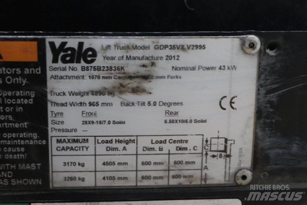 Yale GDP35VX Diesel Stapler