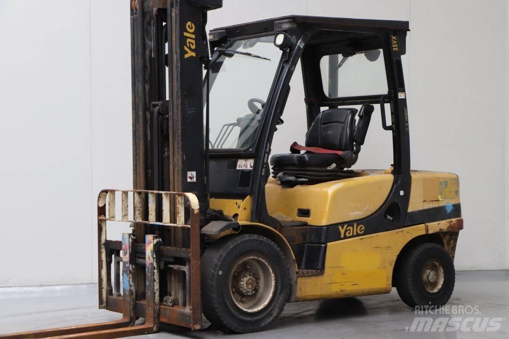 Yale GDP35VX Diesel Stapler