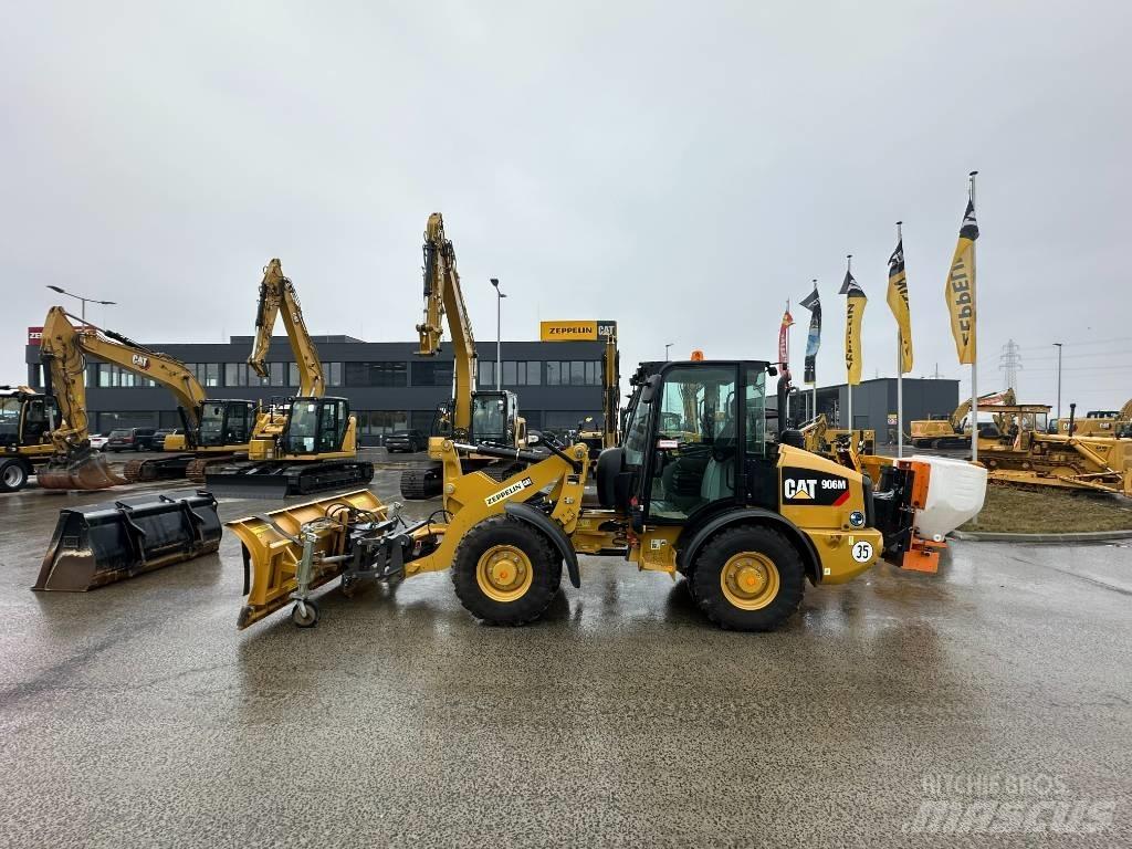 CAT 906 Radlader