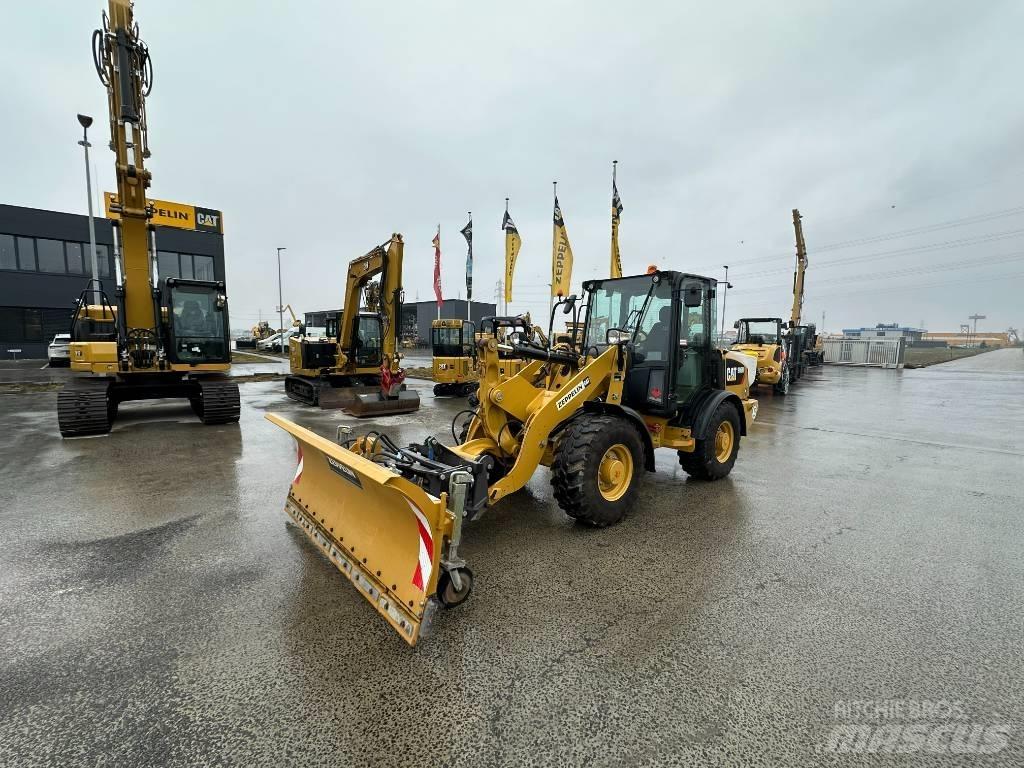 CAT 906 Radlader
