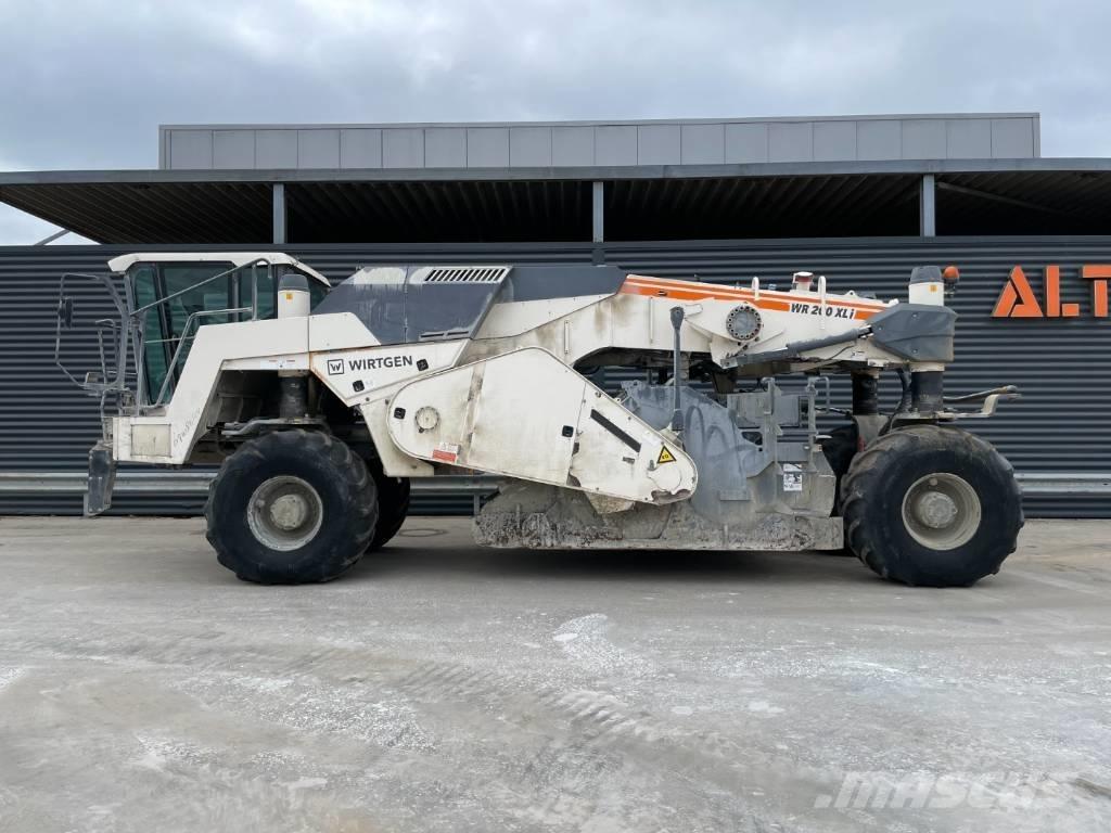 Wirtgen WR 200 XLI Asphalt-Recycler
