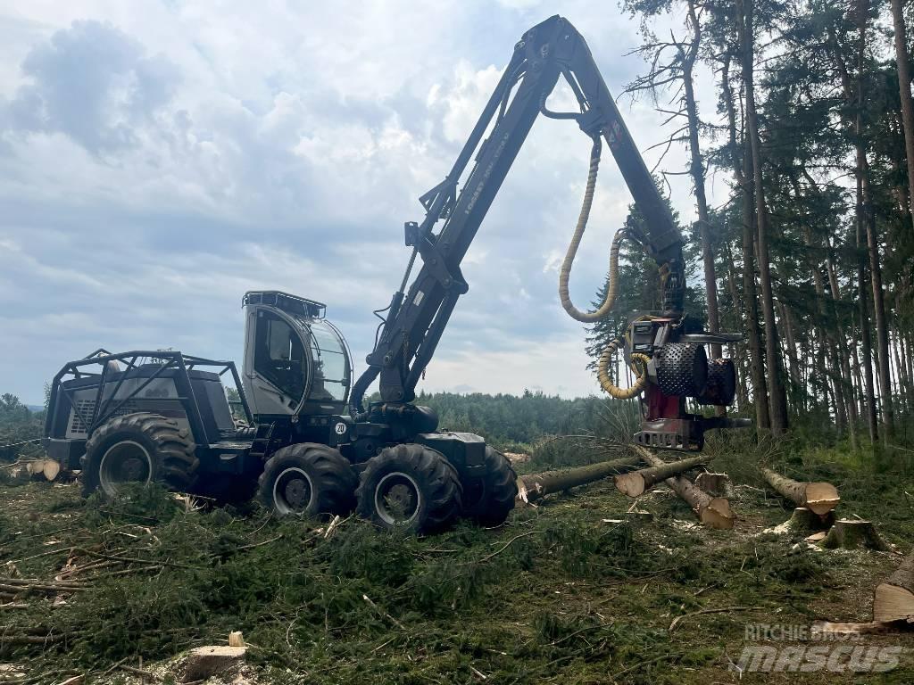Logset 10H Harvester