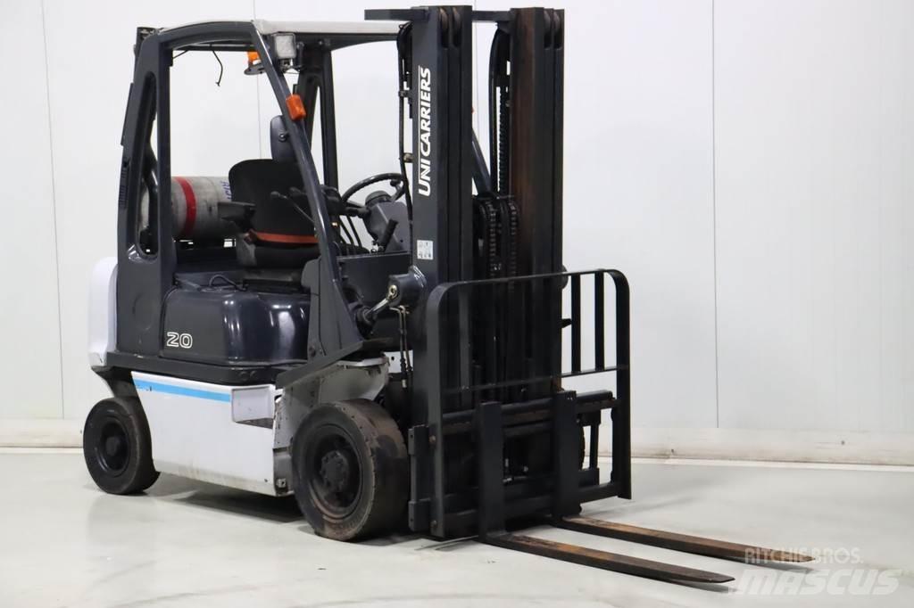 Nissan U1D2A20LQ Gas Stapler