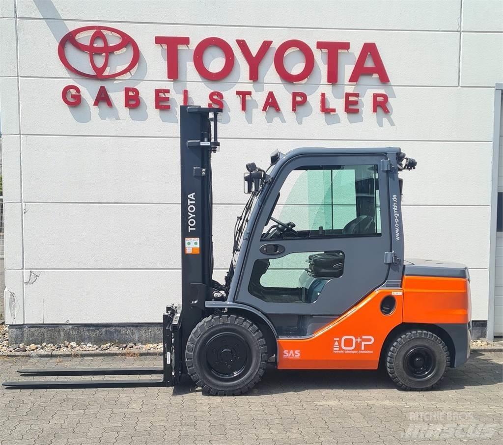 Toyota 52-8FDJF35 Diesel Stapler