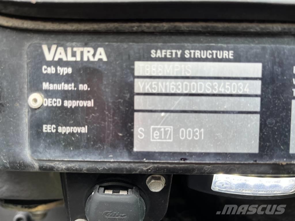 Valtra N163 D Traktoren
