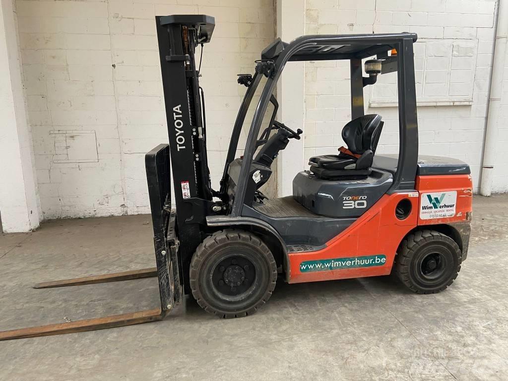 Toyota 52-8 FD 30 Diesel Stapler