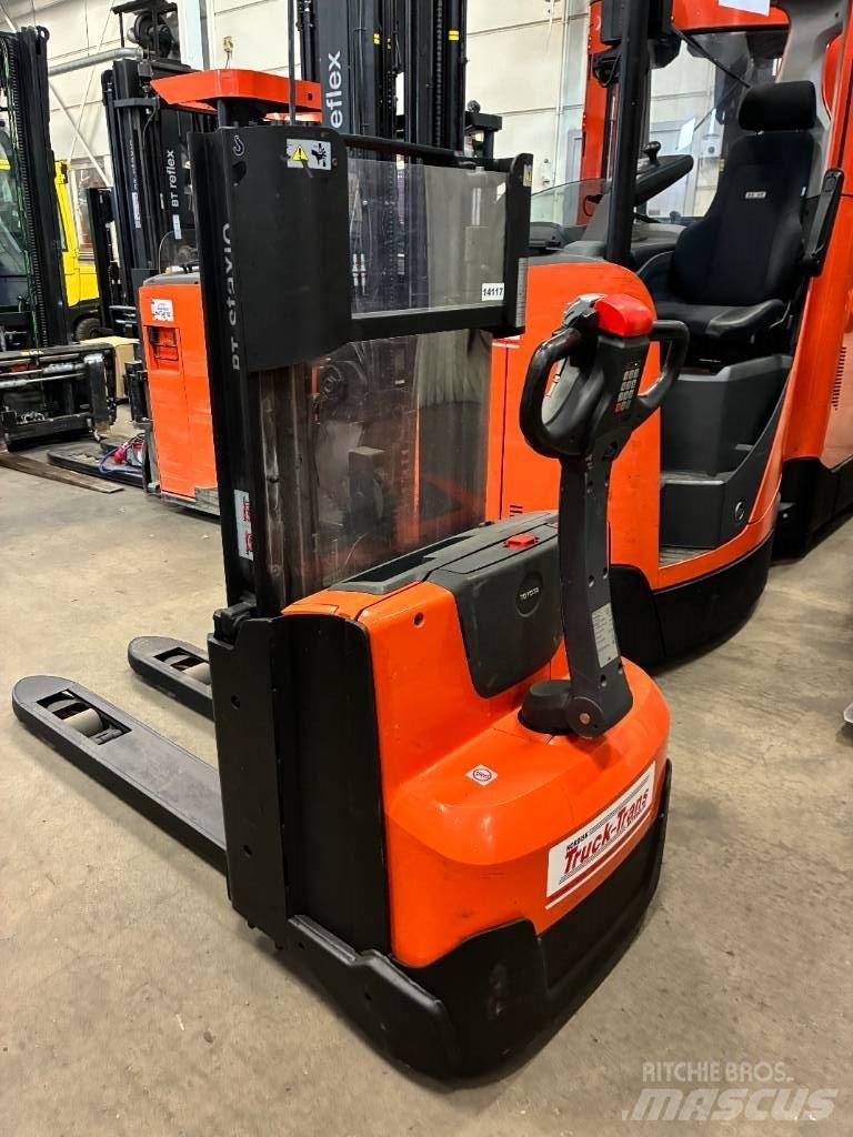 Toyota SWE120L Deichselstapler