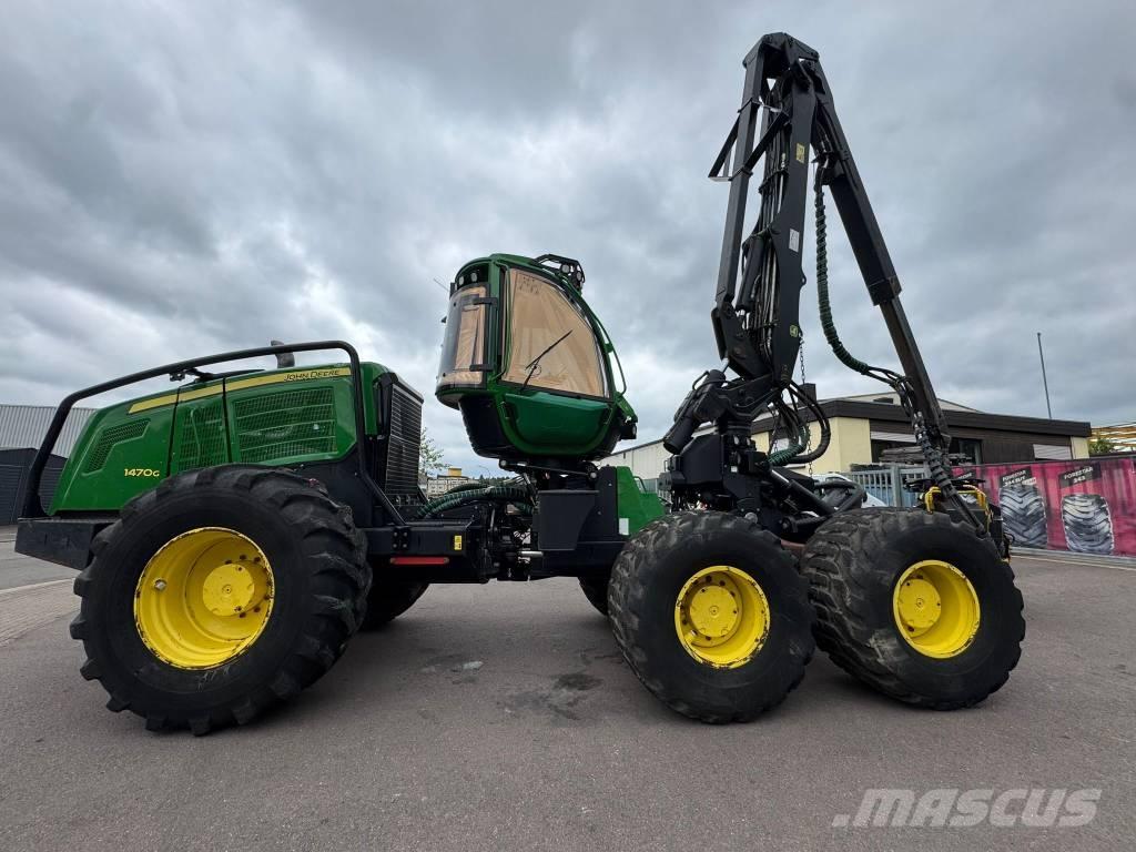 John Deere 1470 G Harvester