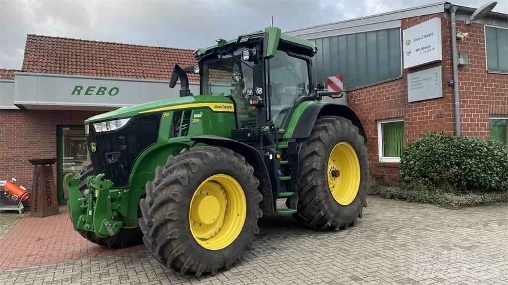 John Deere 7R330 Traktoren