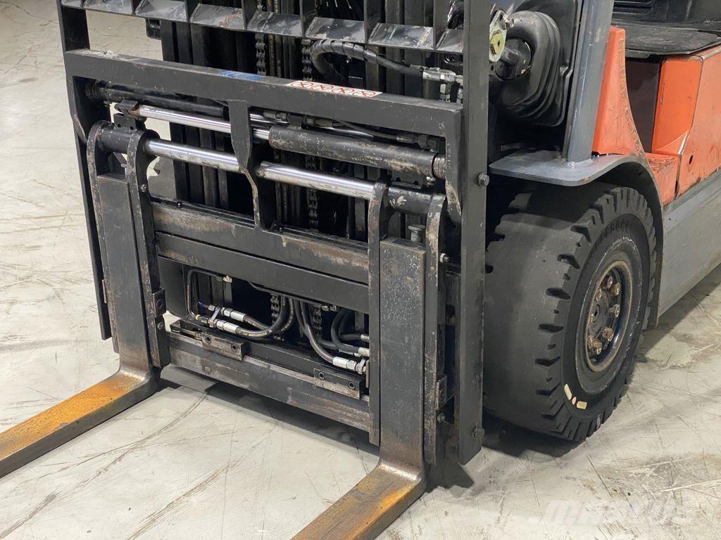 Toyota 7FBMF25 Elektro Stapler