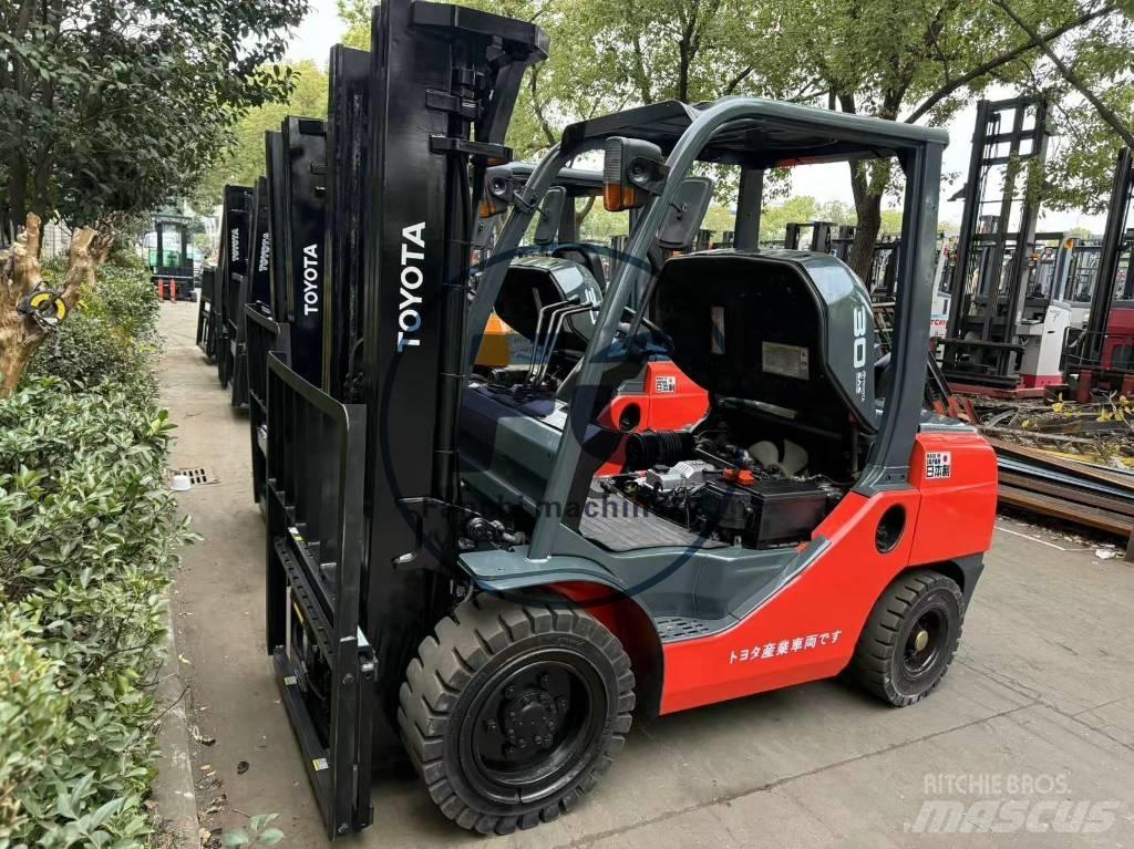 Toyota FDZN 30 Diesel Stapler