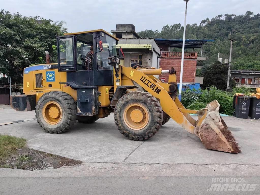 SEM 632D Radlader