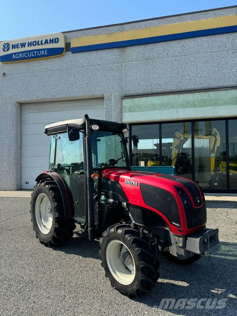 Valtra F95 Traktoren