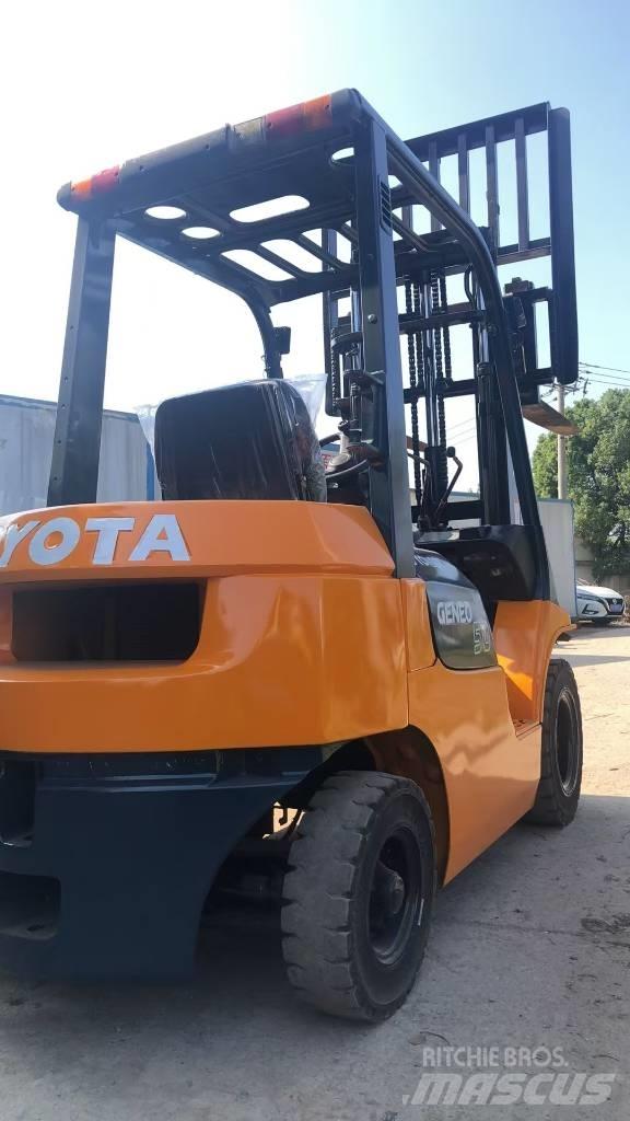 Toyota FD 50 Diesel Stapler
