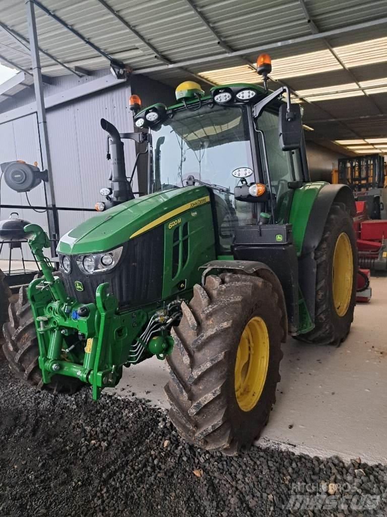 John Deere 6120 M Traktoren
