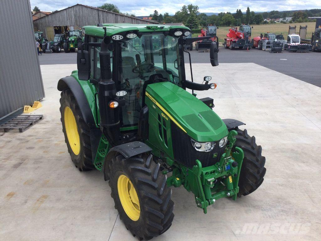 John Deere 6120 M Traktoren