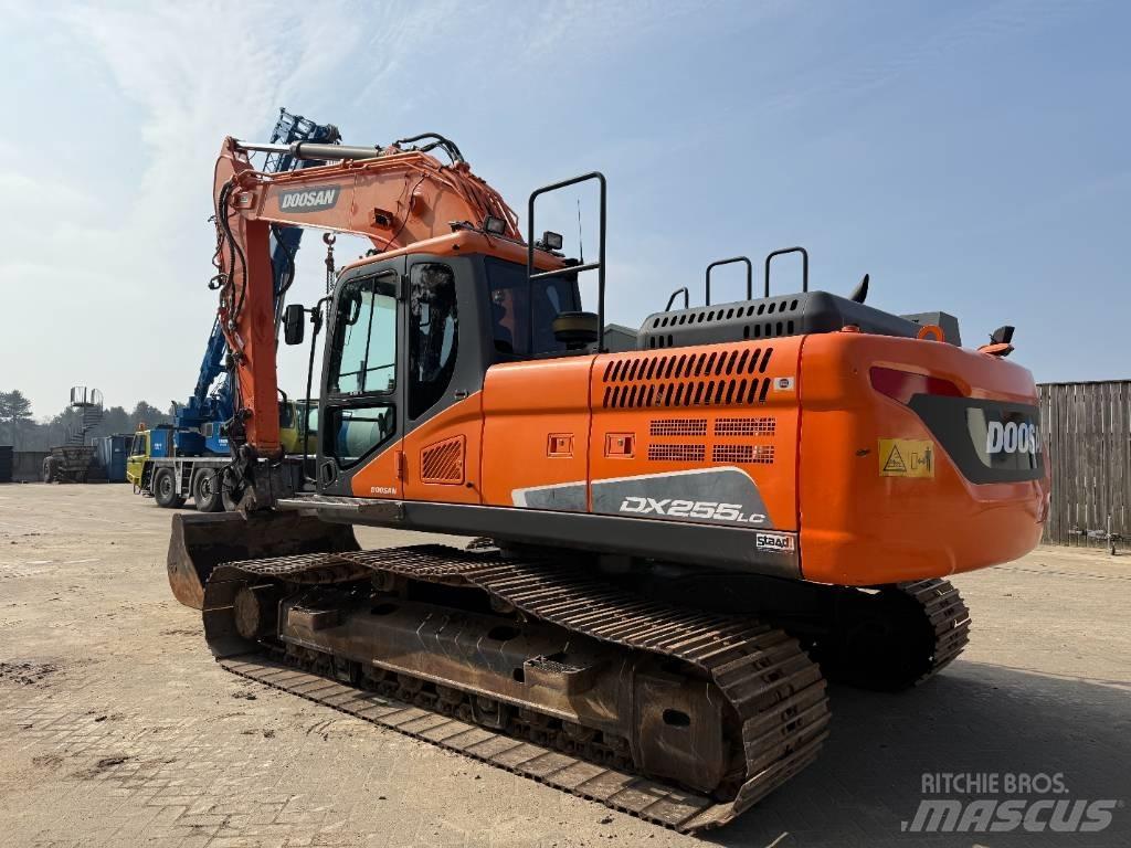 Doosan DX 255 LC-5 Raupenbagger
