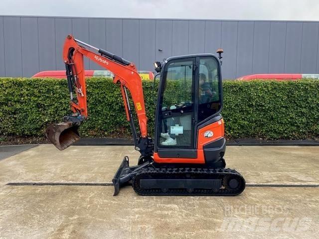 CAT 302.7 D CR Minibagger < 7t