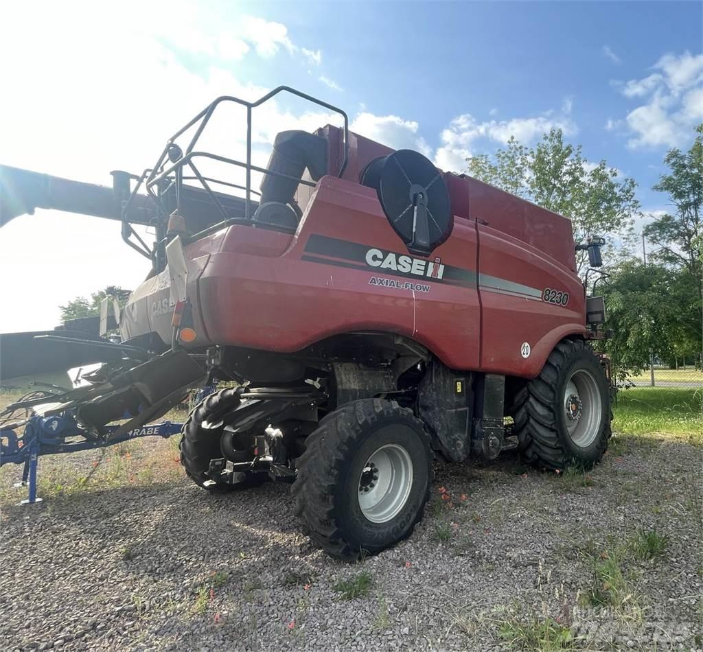 Case IH 8230 AF Mähdrescher