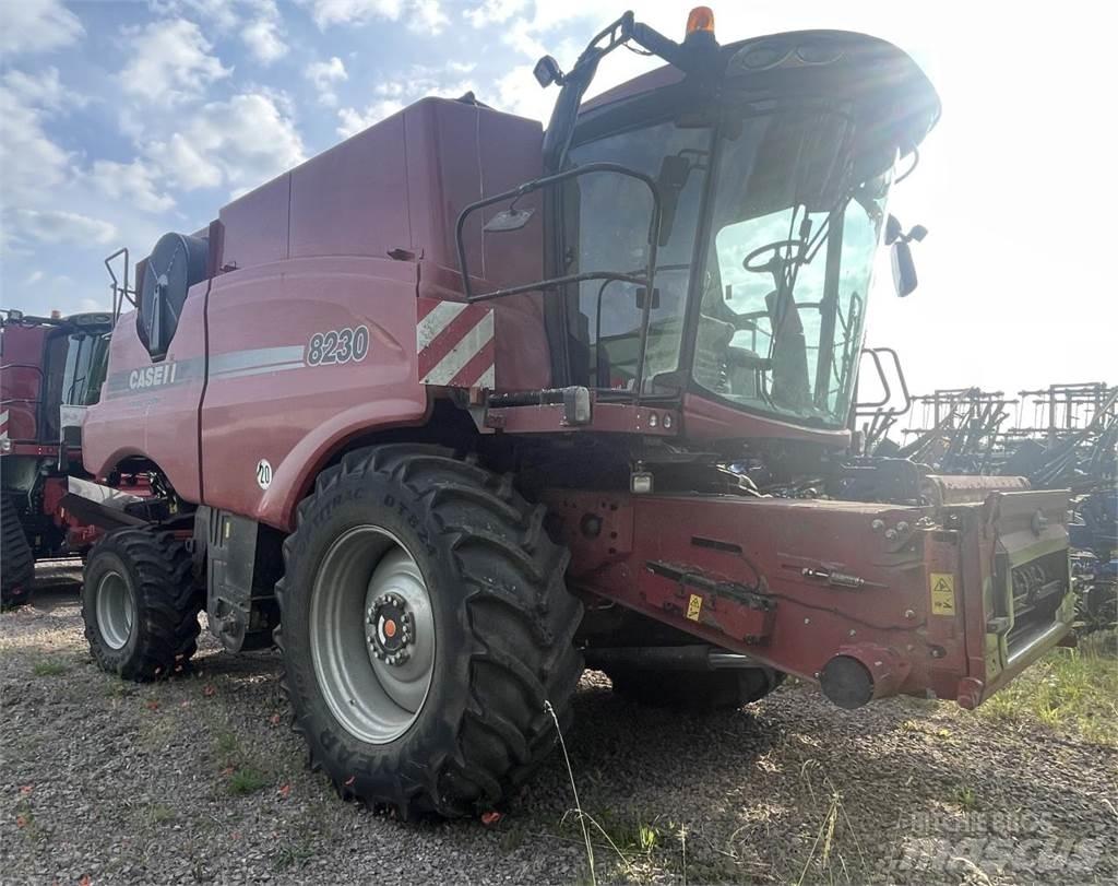 Case IH 8230 AF Mähdrescher
