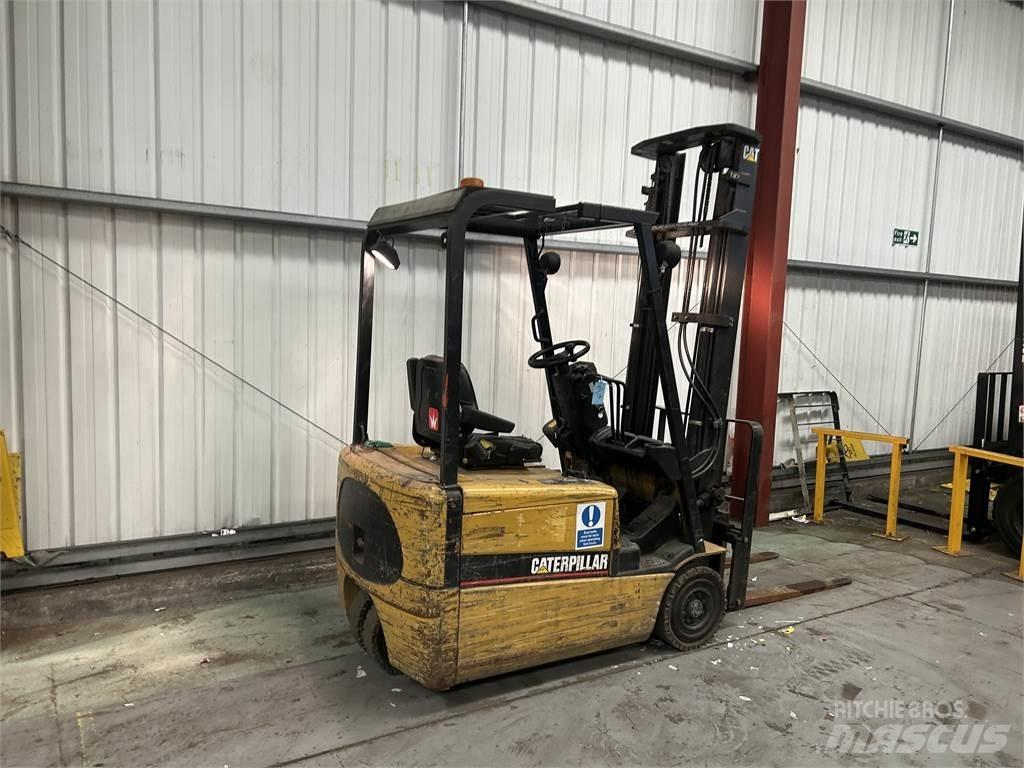 CAT EP16KT Elektro Stapler