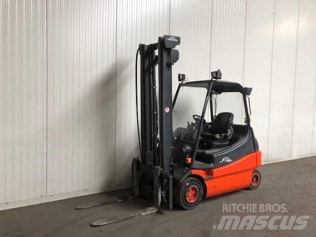 Linde E25-02 Elektro Stapler