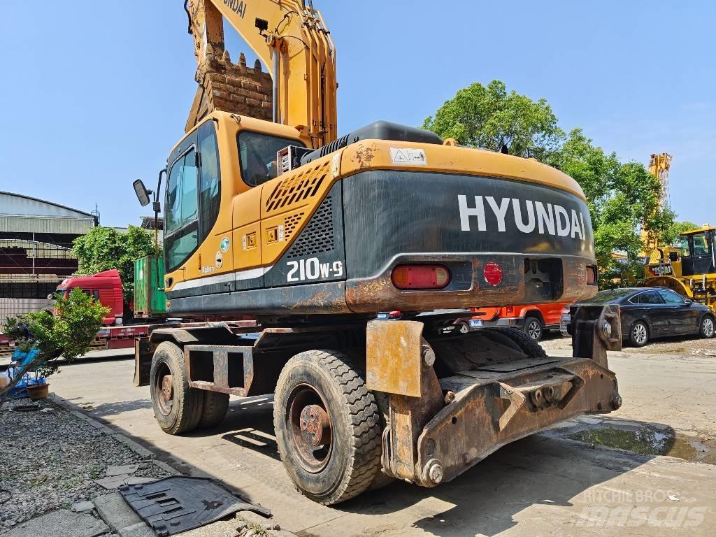 Hyundai R210W-9 Mobilbagger