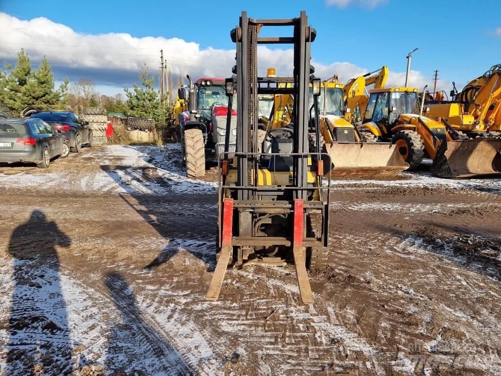 CAT DP 25 N Diesel Stapler