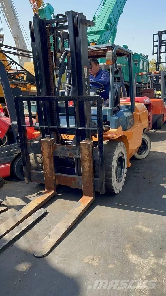 Toyota 5 ton Diesel Stapler