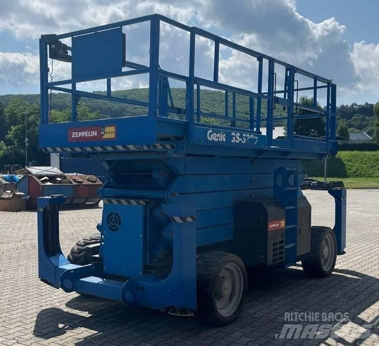Genie GS 5390 RT Scheren-Arbeitsbühnen