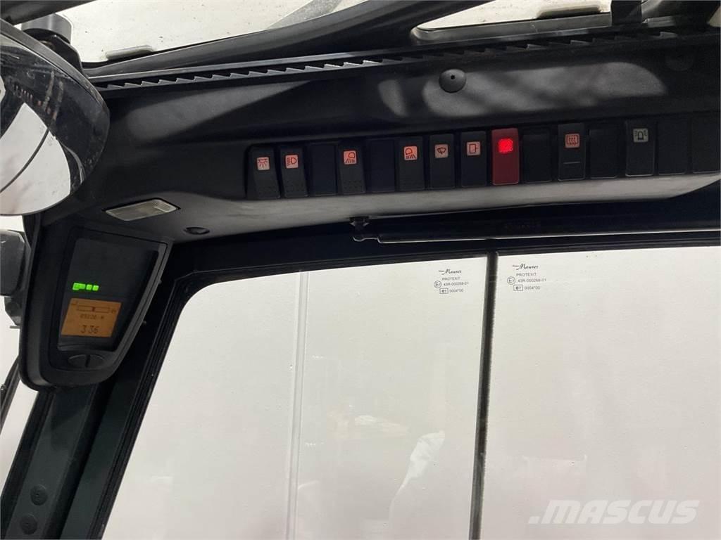 Linde E30/600-02 Elektro Stapler