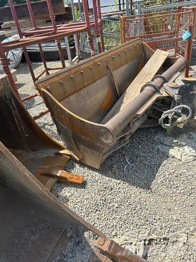 Mecalac 15MWR Schaufeln