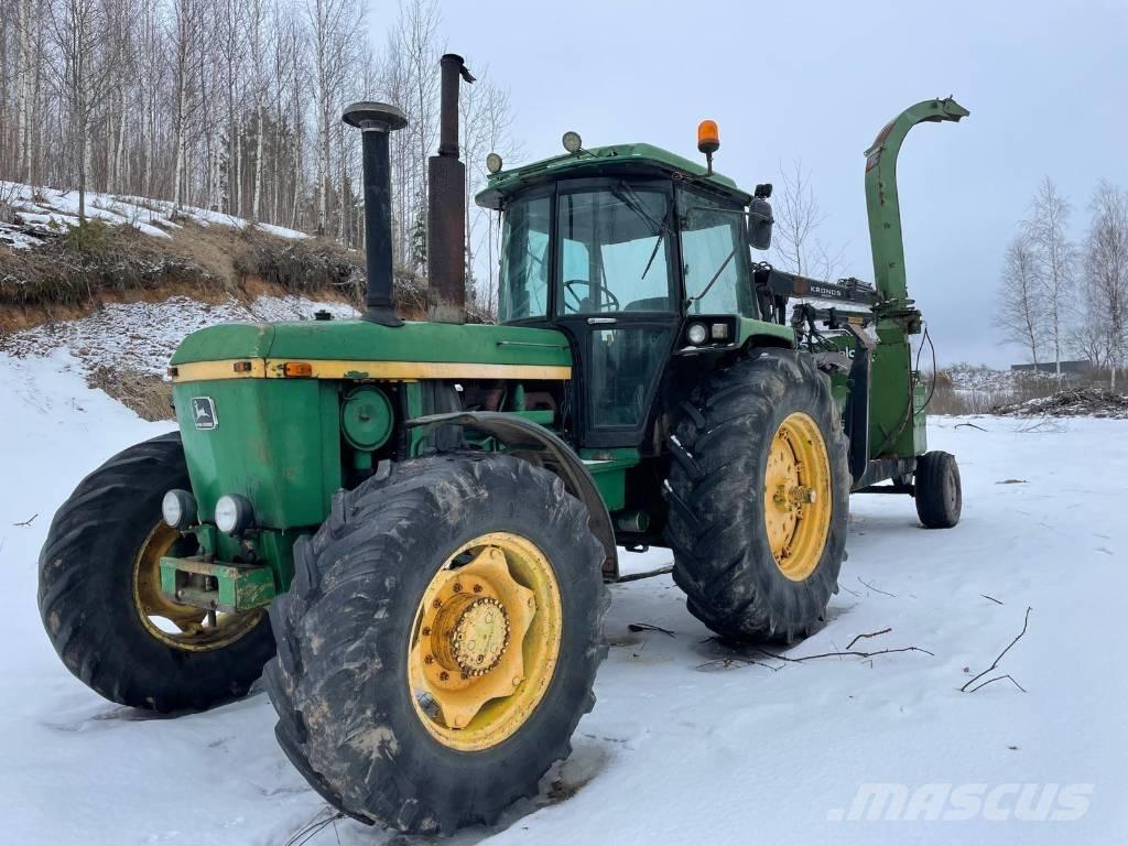 John Deere 4240 S Traktoren