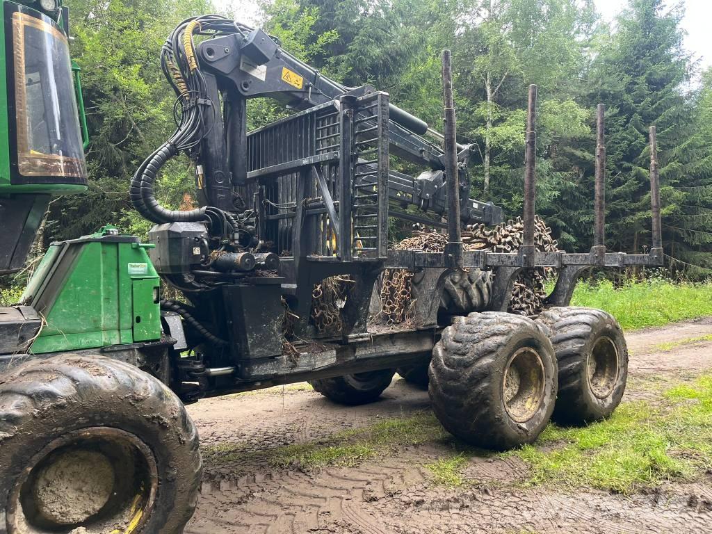 John Deere 1510 E Forwarder