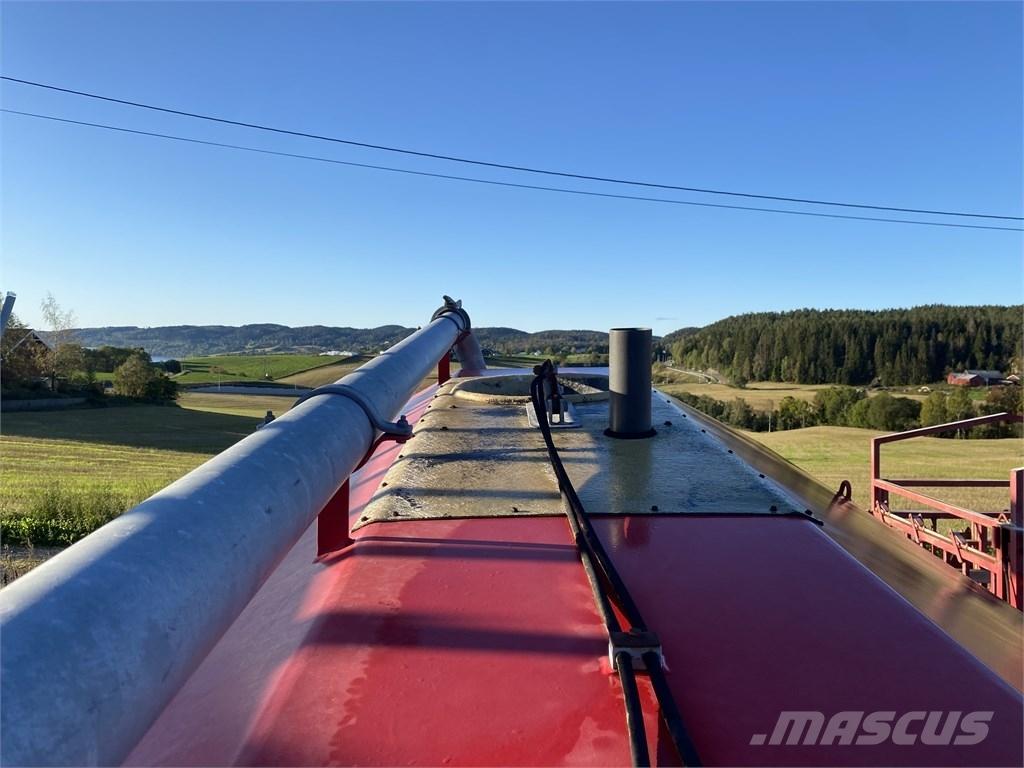 Moi GB 12 tankvogn Düngemittelverteiler