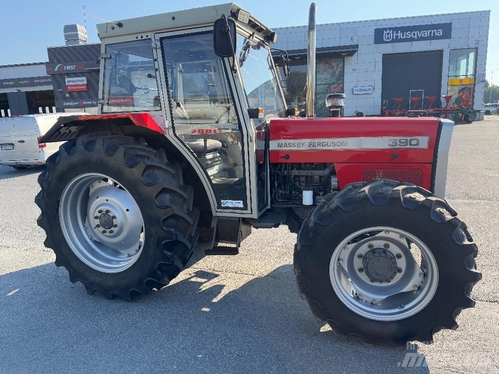 Massey Ferguson 390 Traktoren