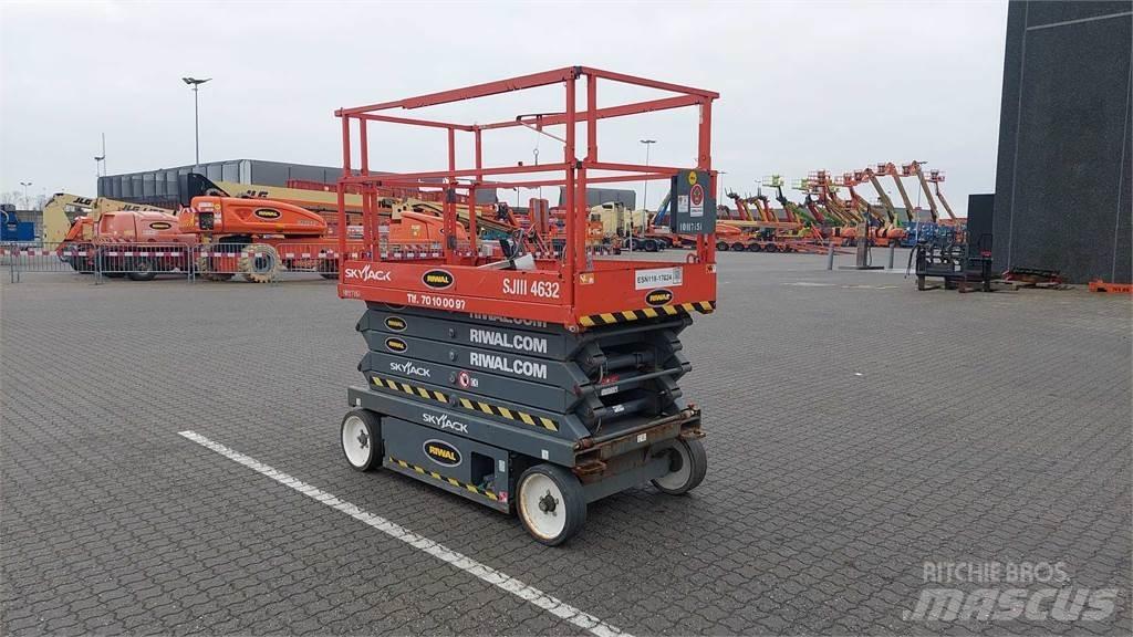 SkyJack SJIII4632 Scheren-Arbeitsbühnen