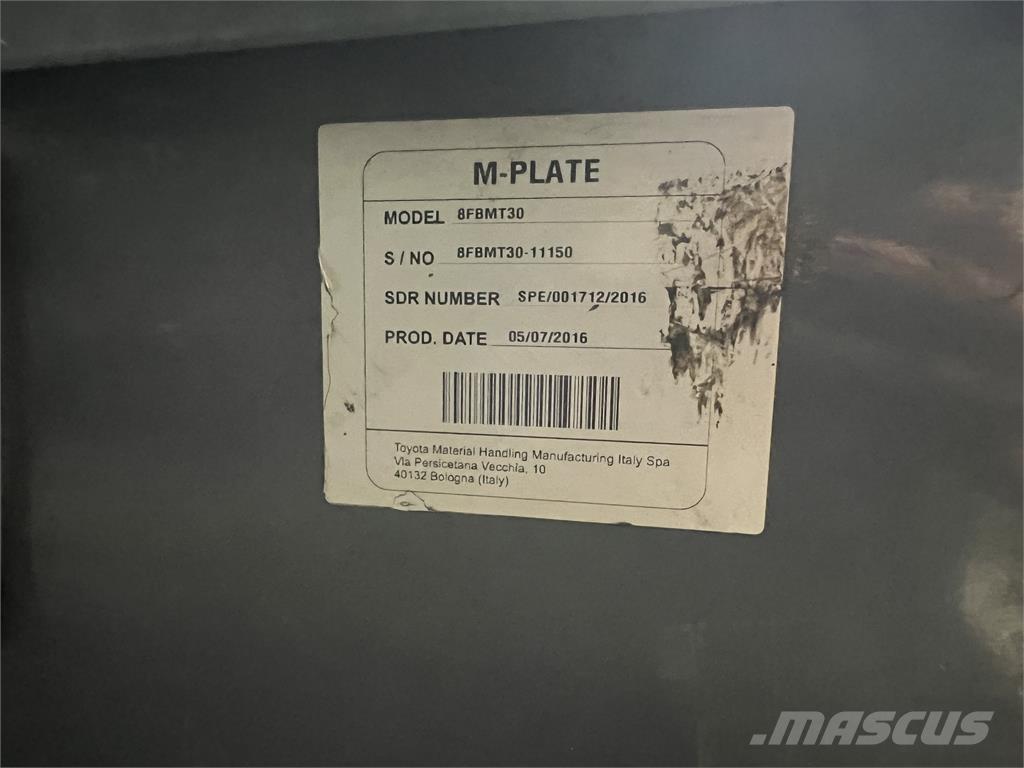 Toyota 8FBMT30 Elektro Stapler