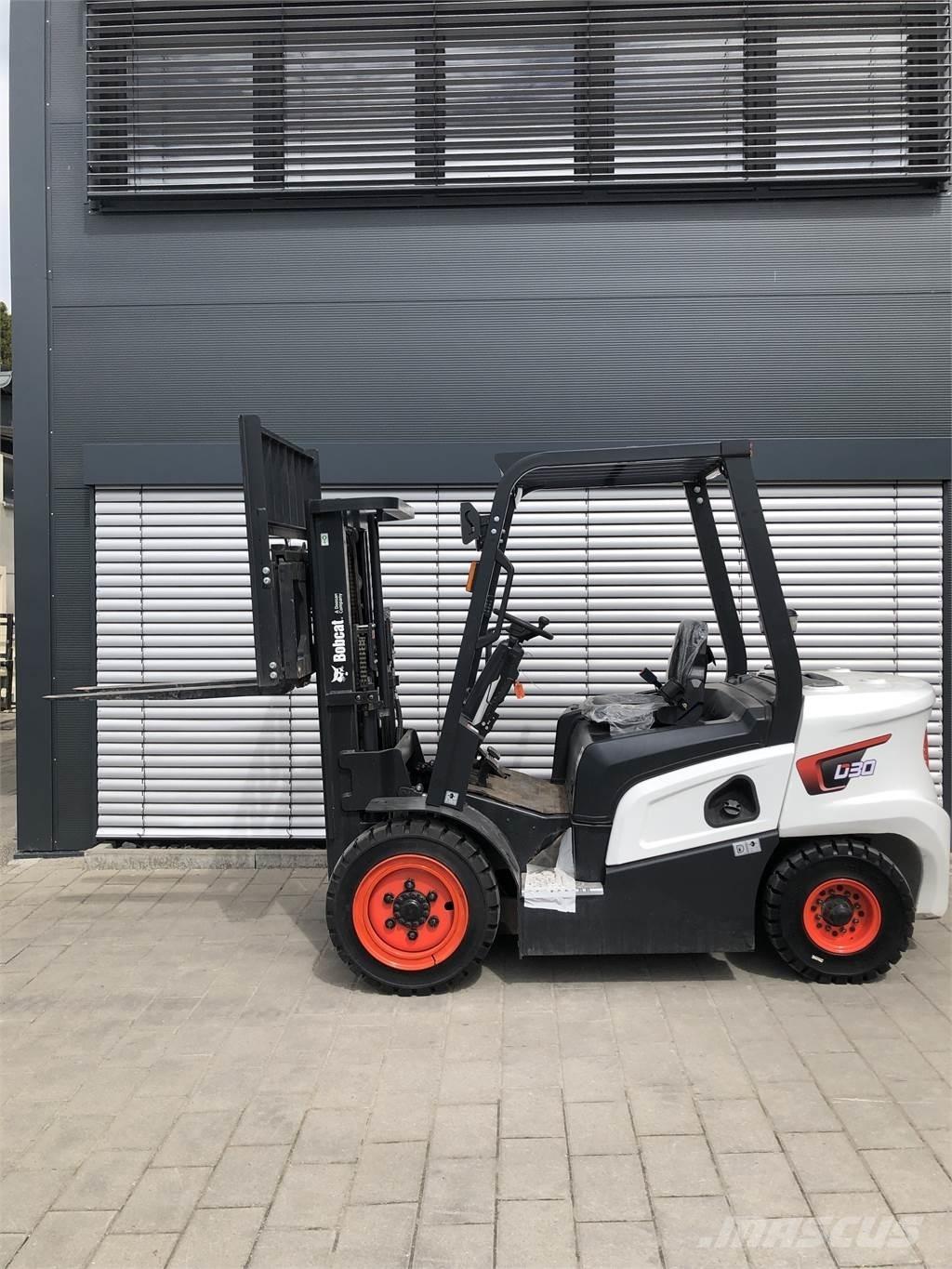 Bobcat D30NX Diesel Stapler