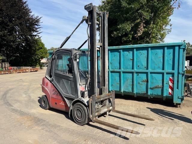 Linde H 30 T Gas Stapler
