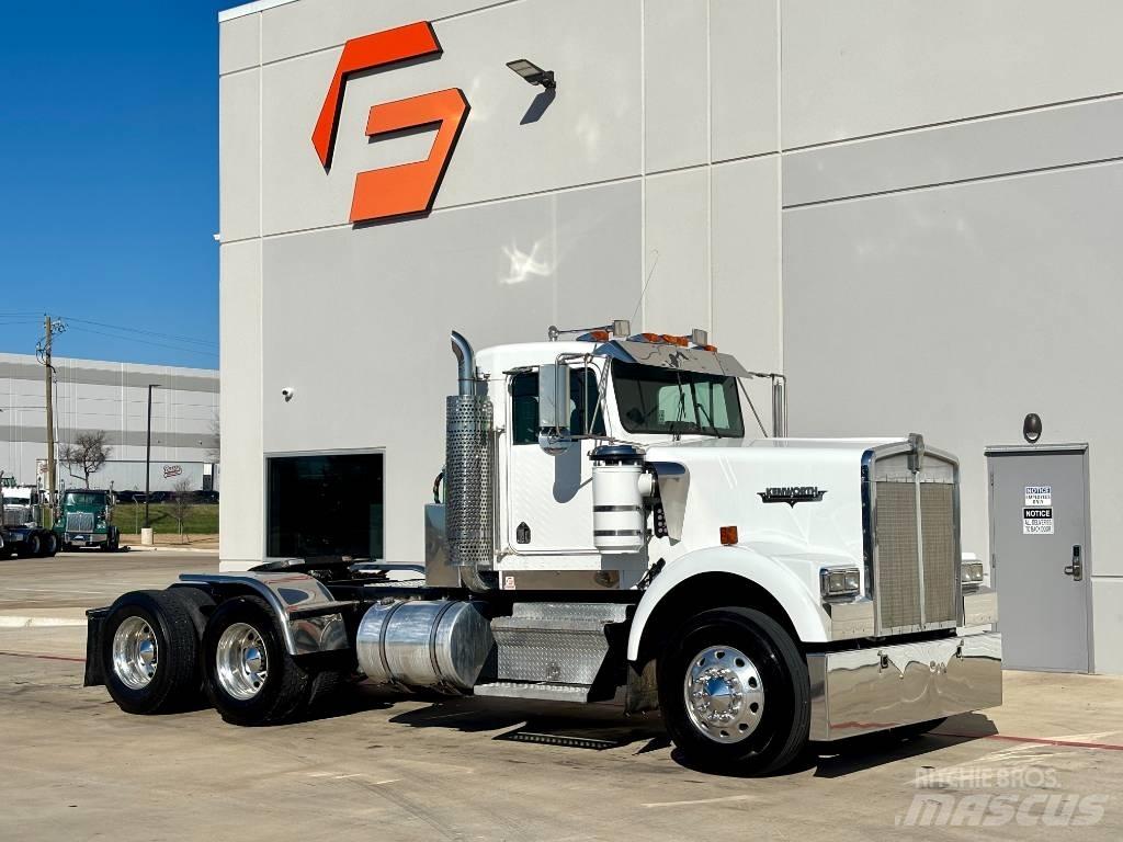 Kenworth W 900 Sattelzugmaschinen